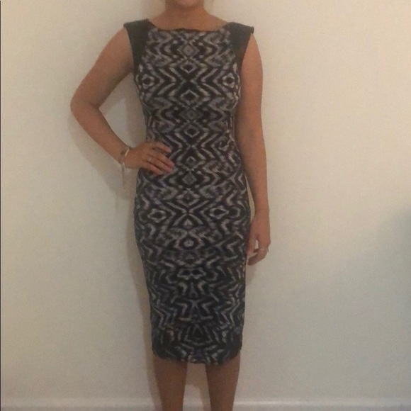 SPORTMAX Bodycon dress with mink & leather trim - Picture 4 of 8